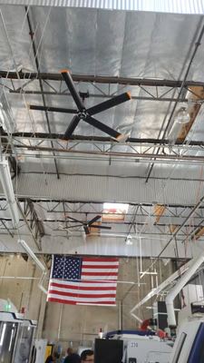 Bom preço Ventilador HVLS inteligente com controle de tela sensível ao toque Velocidade e fluxo de ar personalizáveis on-line